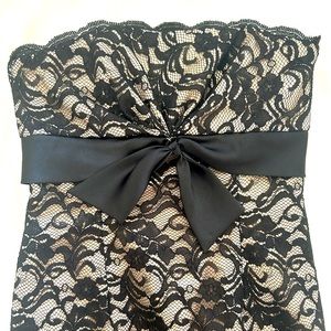 VINTAGE White House Black Market Lace Strapless Cocktail Dress